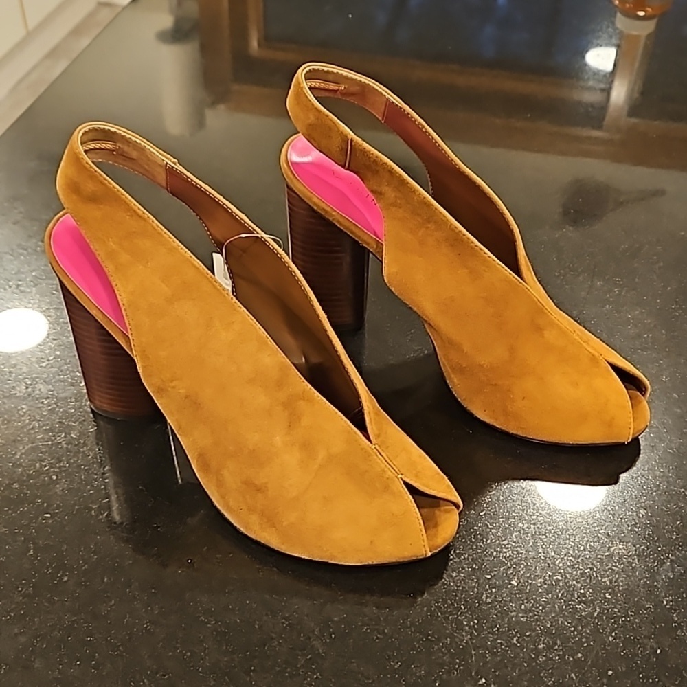 💕TRINA TURK💕 Sunset Blvd Suede Slingback Heels ~ Tan 10 New with Box (No Lid) - Picture 4 of 16